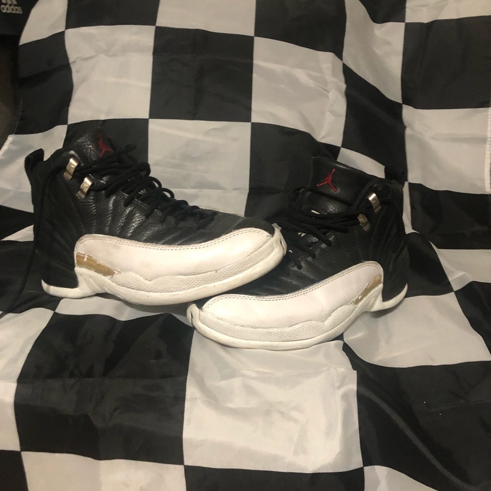 BEATERS Size 9 Playoff Jordan 12s 2012 release